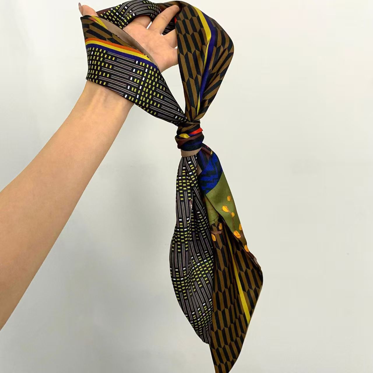 ผ้าพันคอไหมพิมพ์ลายหรูหรา ผ้าพ - Ascot Neck Scarf บทวิจารณ์และราคา